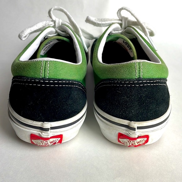 VANS•GREEN/BLACK•CLASSIC•MENS 8 / WOMENS 9.5 - Picture 4 of 7